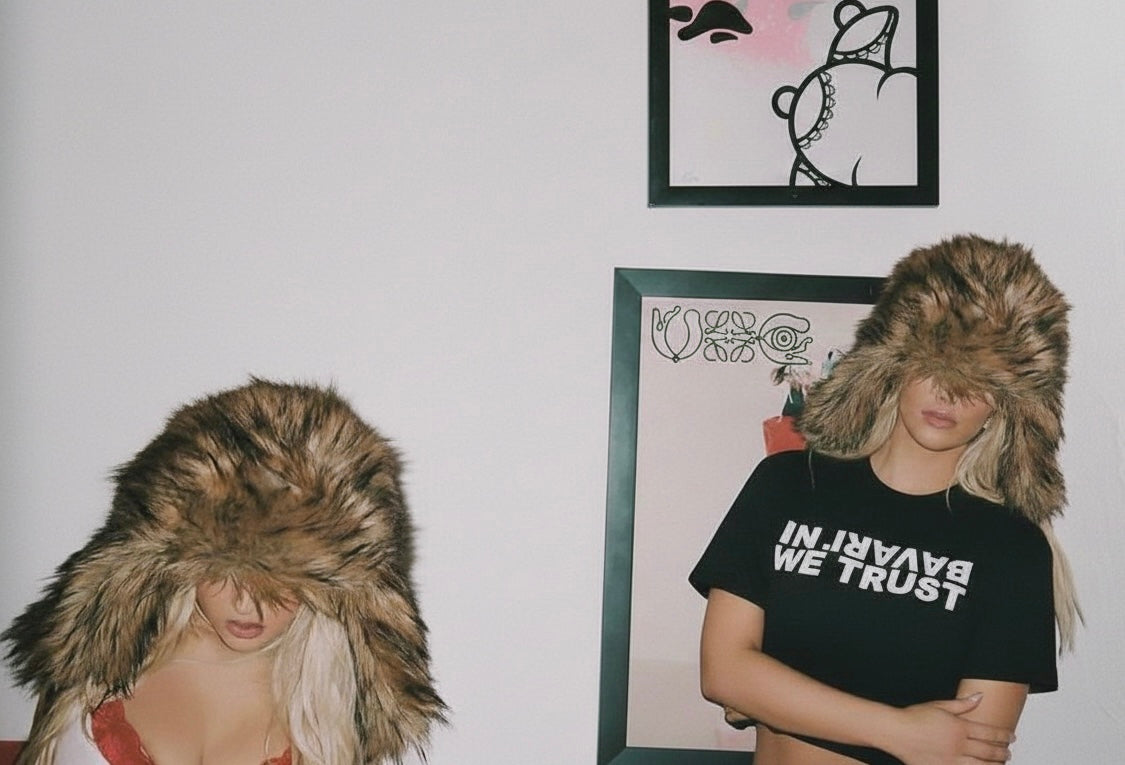 BAVARI — TRUST | Heavyweight T-Shirt